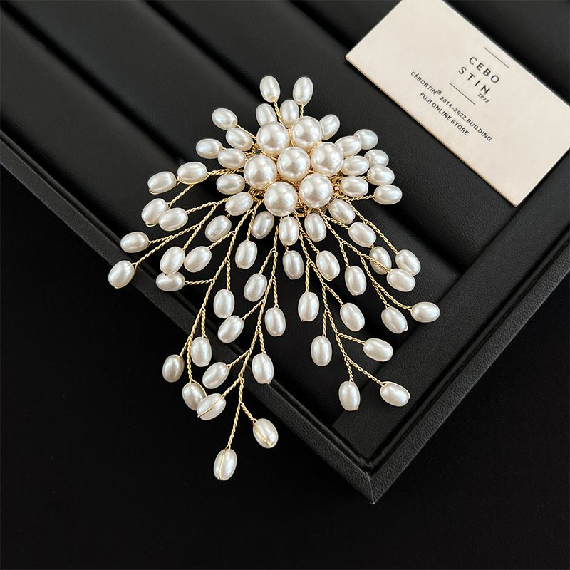 Pearl Flower Brooch
